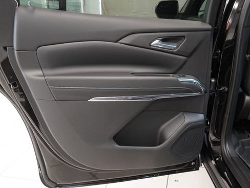 New 2026 Chevrolet Traverse LT w/ Midnight/Sport Edition AWD/4WD image 26