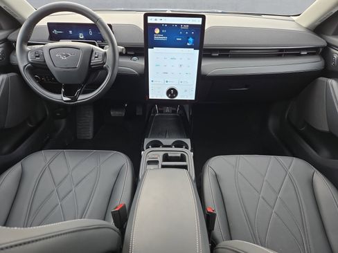 Certified 2025 Ford Mustang Mach-E Select w/ Comfort Package Lite image 9