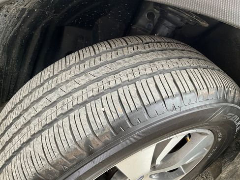 Certified 2024 Subaru Ascent Premium w/ Convenience Package image 35