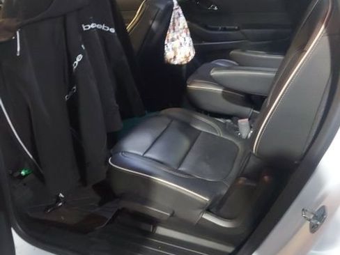 Used 2023 Chevrolet Traverse Premier w/ Redline Edition image 8