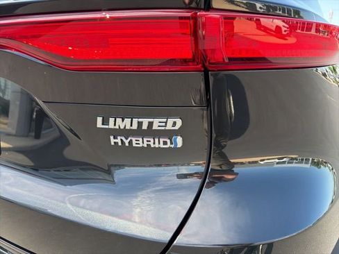 Used 2021 Toyota Venza Limited w/ Advanced Technology Package AWD/4WD image 9