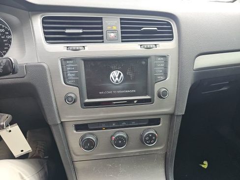 Used 2017 Volkswagen Golf S FWD image 17
