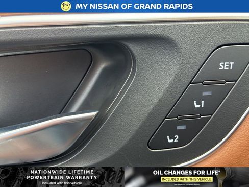 New 2026 Nissan Rogue Platinum AWD/4WD image 11