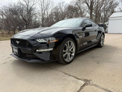 Used 2019 Ford Mustang GT Premium w/ Equipment Group 401A RWD image 4