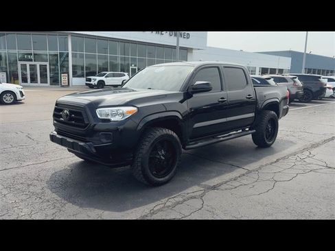 Used 2022 Toyota Tacoma SR AWD/4WD image 4