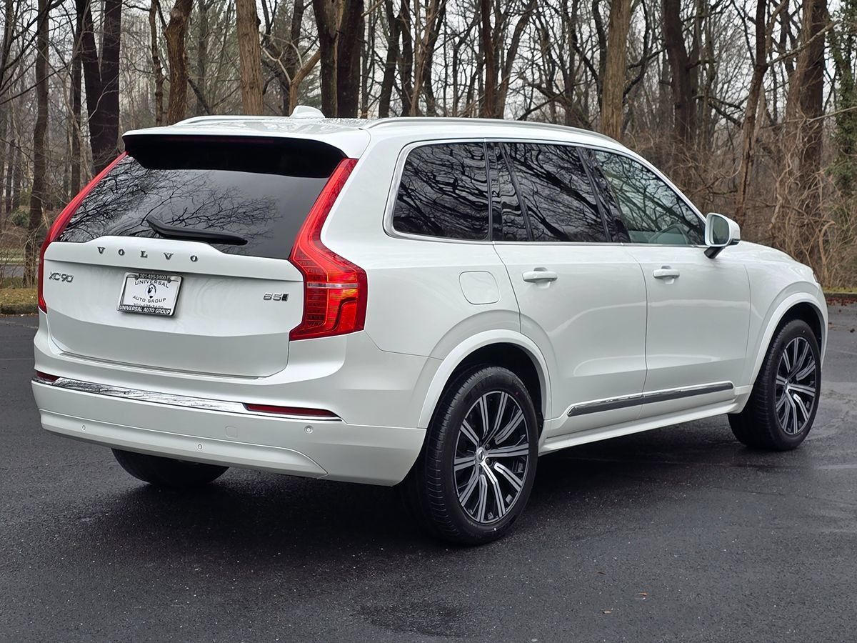 Used 2024 Volvo XC90 B5 Core w/ Climate Package AWD/4WD image 6