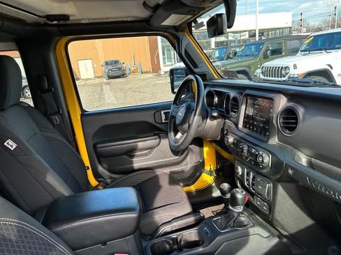 Used 2021 Jeep Wrangler Sport AWD/4WD image 29