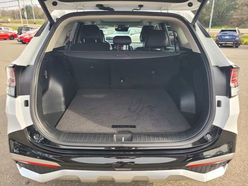 Used 2025 Kia Sportage SX image 8