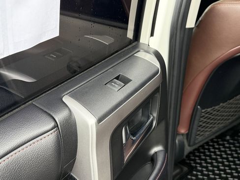 Used 2018 Toyota 4Runner Limited image 37