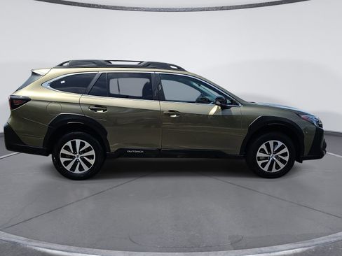 Certified 2024 Subaru Outback Premium AWD/4WD image 2