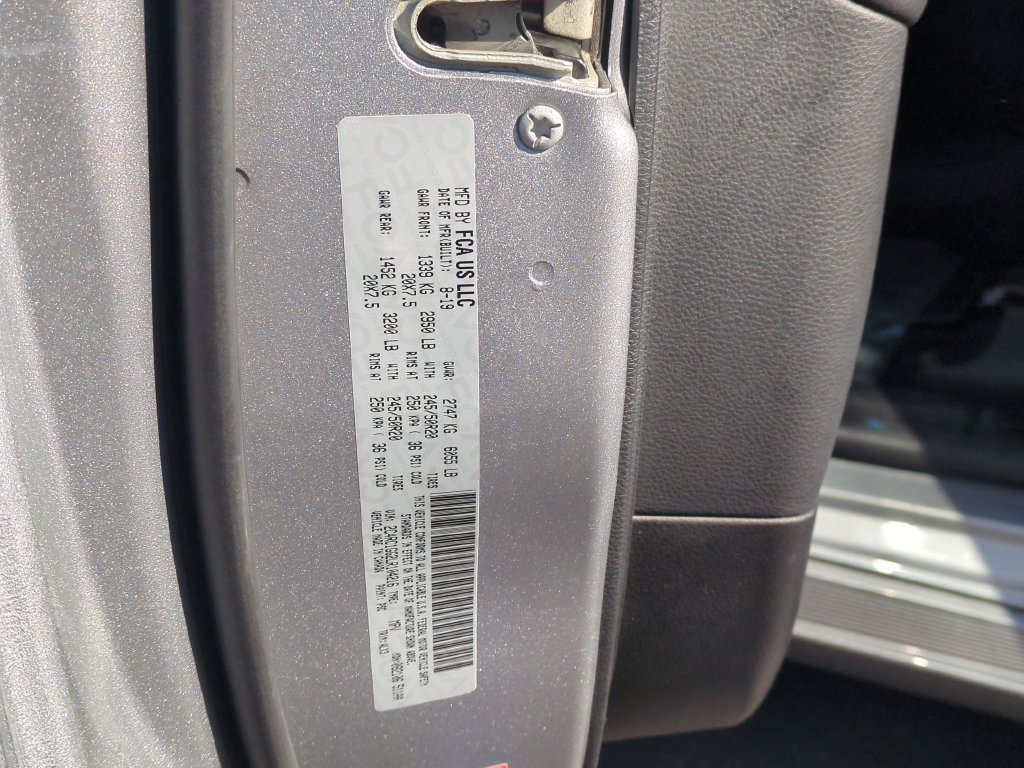 Used 2020 Chrysler Pacifica Limited FWD image 29
