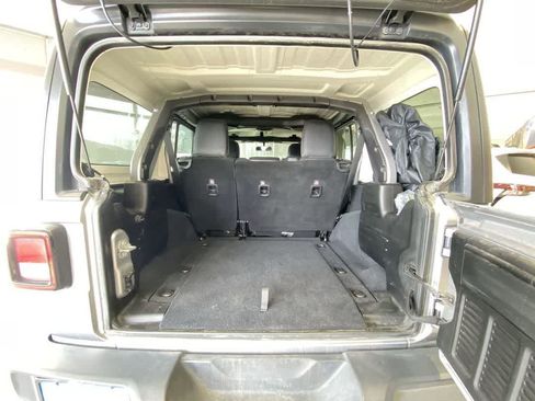 Used 2018 Jeep Wrangler Unlimited Rubicon image 23