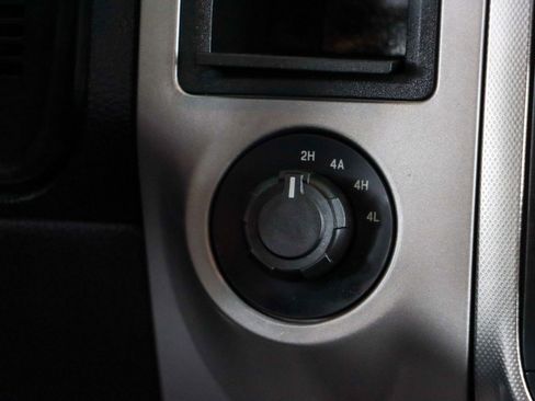 Used 2017 Ford Expedition XLT image 22