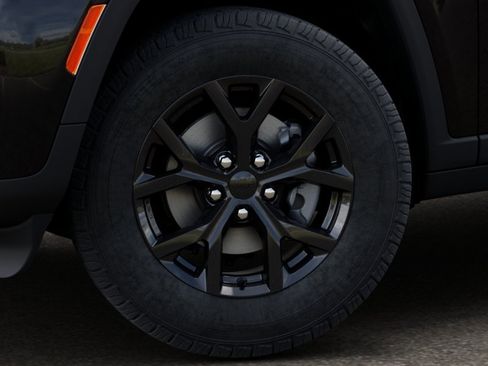 New 2026 Jeep Grand Cherokee Altitude AWD/4WD image 40