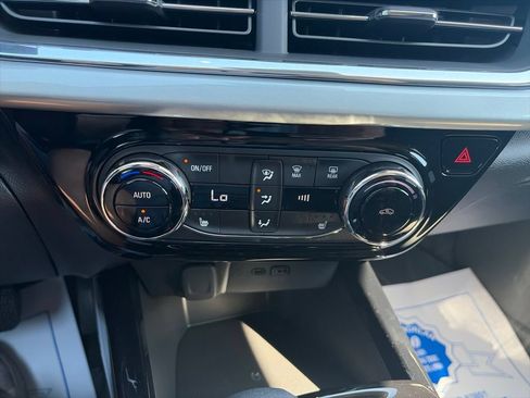 New 2026 Chevrolet Trax LT w/ Midnight Edition FWD image 23