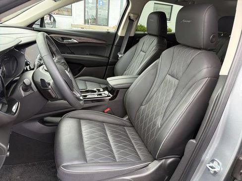 Used 2023 Buick Envision Avenir AWD/4WD image 17
