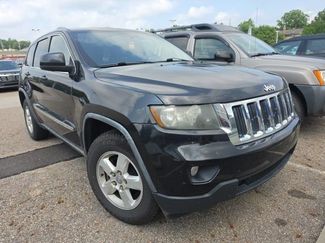 Used 2011 Jeep Grand Cherokee Laredo w/ Security & Convenience Group AWD/4WD video 2