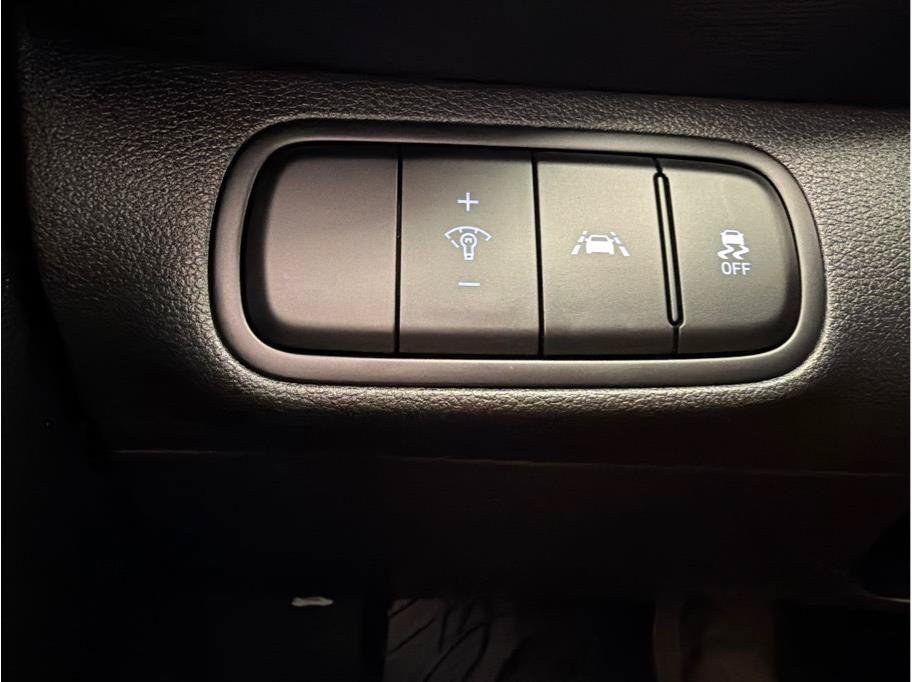 Used 2022 Hyundai Venue SE FWD image 24