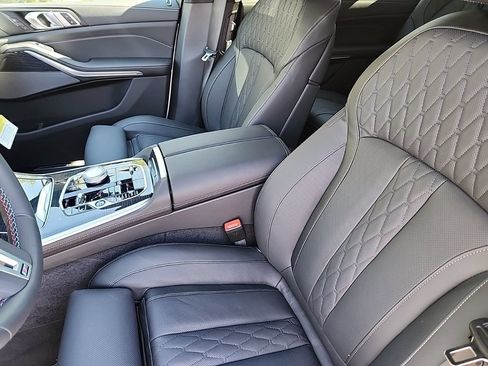 Certified 2025 BMW X7 M60i AWD/4WD image 9