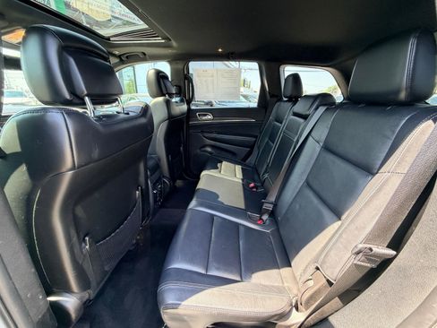 Used 2017 Jeep Grand Cherokee Limited AWD/4WD image 25