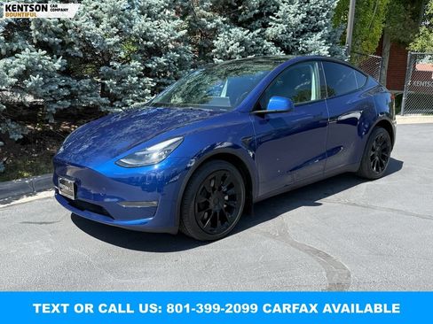Used 2023 Tesla Model Y Long Range AWD/4WD image 1
