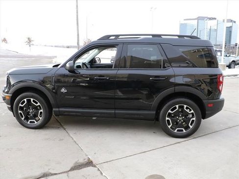 Used 2023 Ford Bronco Sport Outer Banks w/ Tech Package image 3