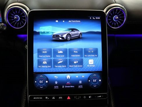 Used 2022 Mercedes-Benz SL 55 AMG 4MATIC w/ Driver Assistance Package image 8