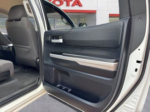 Used 2016 Toyota Tundra SR5 w/ SR5 Upgrade Package AWD/4WD image 22