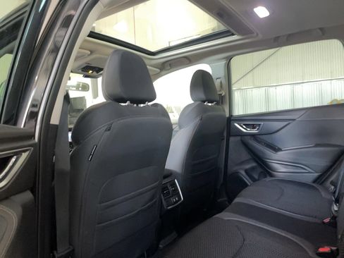 Used 2023 Subaru Forester Premium AWD/4WD image 6