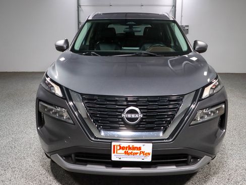 Used 2023 Nissan Rogue SV w/ SV Premium B Package FWD image 4