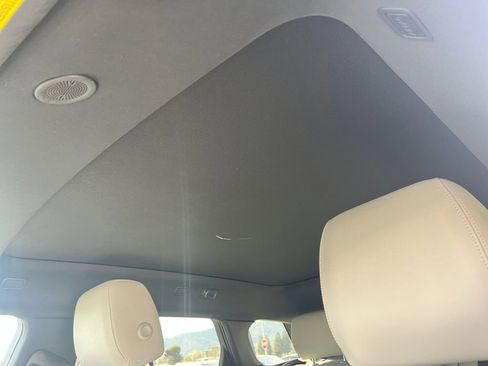 Used 2023 Land Rover Range Rover Evoque S image 15