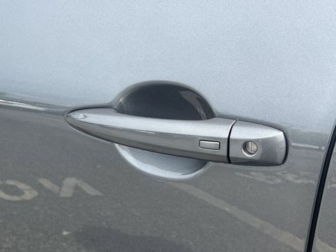 Certified 2023 Nissan Rogue SV FWD image 30