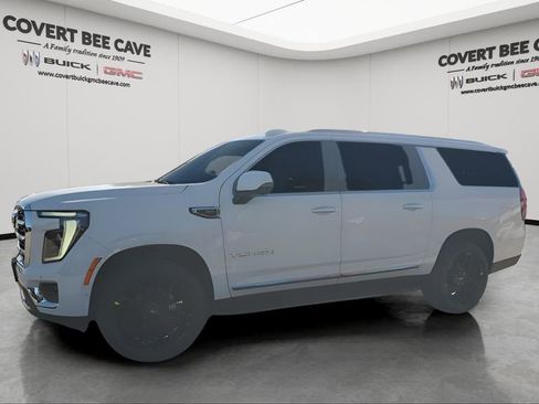New 2026 GMC Yukon XL Elevation w/ LPO, Floor Liner Package image 4