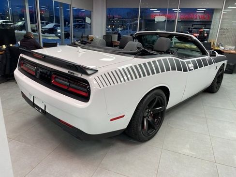 Used 2022 Dodge Challenger SRT Hellcat w/ Plus Package image 3