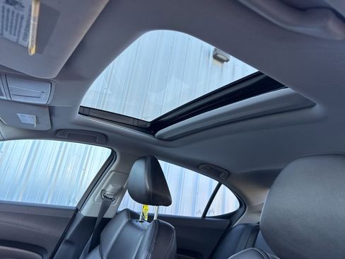 Used 2017 Acura TLX image 27