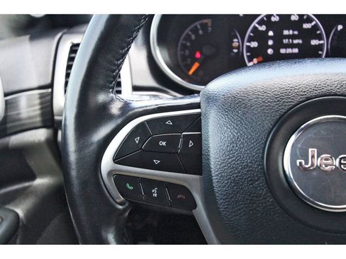 Used 2021 Jeep Grand Cherokee Laredo X image 22