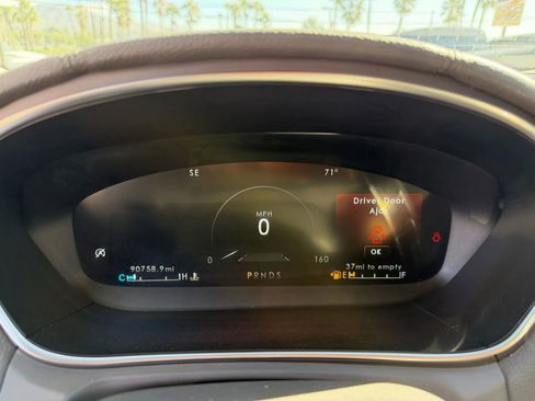 Used 2020 Lincoln Nautilus Reserve w/ Equipment Group 201A image 17