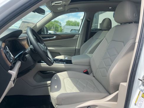New 2026 Volkswagen Atlas SE FWD image 23