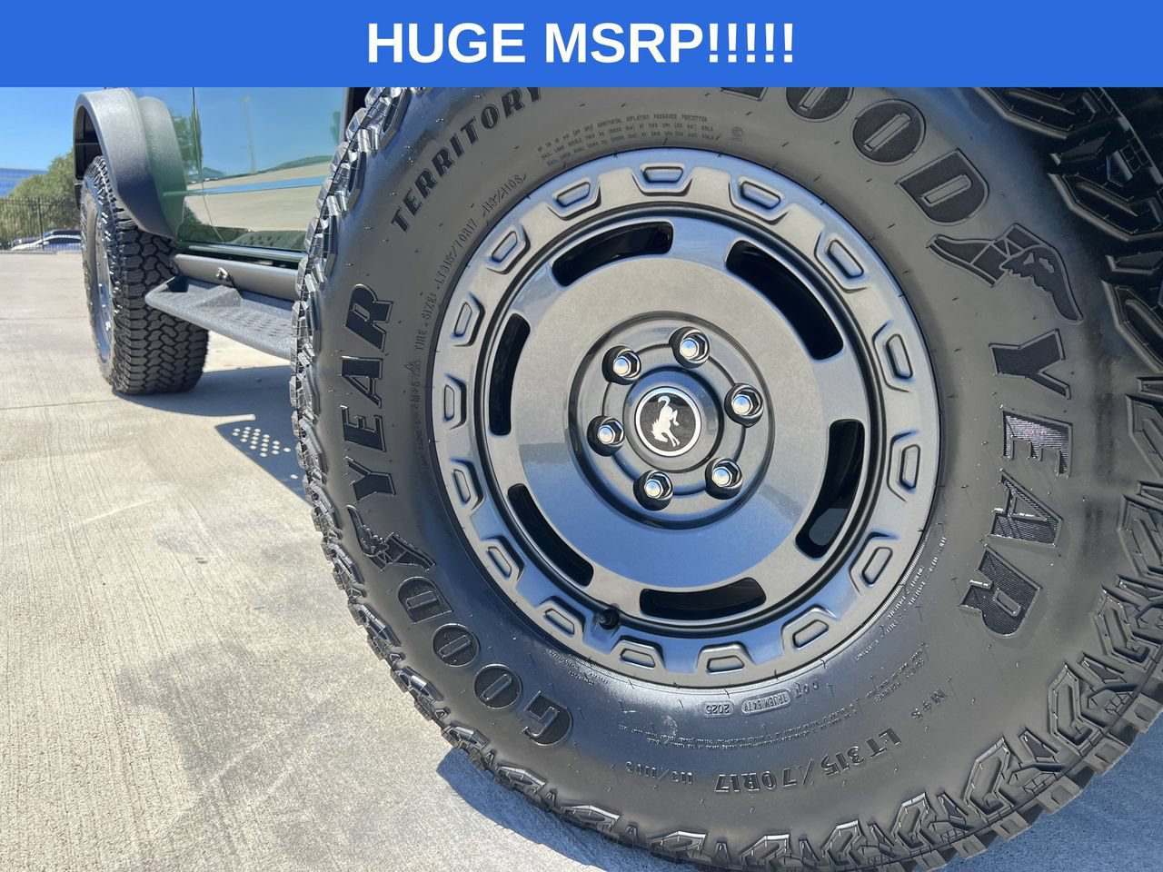 Used 2025 Ford Bronco Badlands w/ Sasquatch Package AWD/4WD image 6