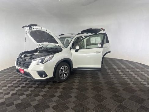 Used 2024 Subaru Forester Premium AWD/4WD image 15