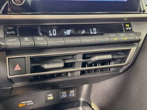 Used 2025 Toyota Camry LE FWD image 15