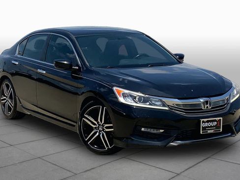 Used 2016 Honda Accord Sport image 3
