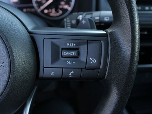 Used 2023 Nissan Rogue S image 16