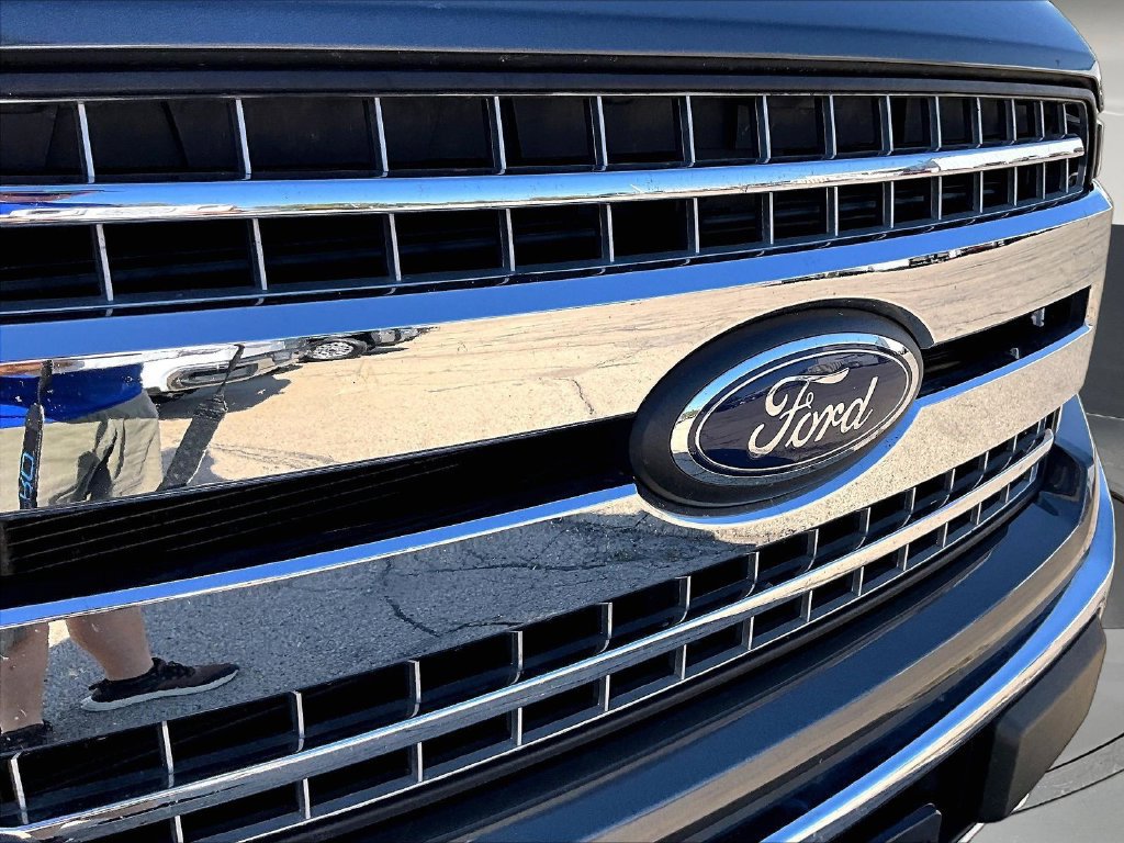 Used 2018 Ford F150 XLT w/ Equipment Group 302A Luxury AWD/4WD image 33
