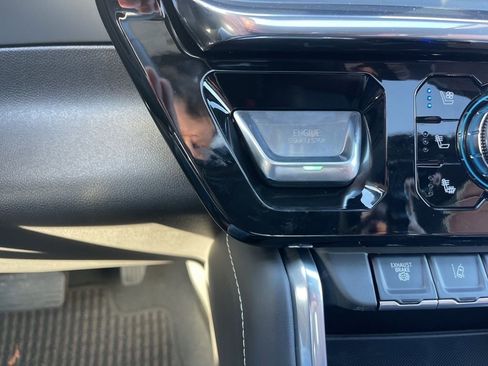 New 2026 GMC Sierra 2500 Denali Ultimate w/ LPO, Black Badging Package image 26