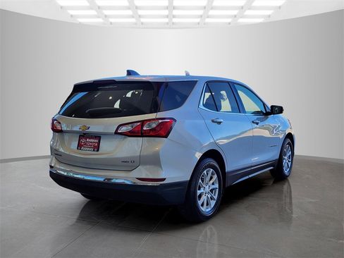 Used 2018 Chevrolet Equinox LT image 5