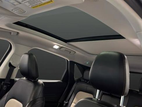 Used 2021 Ford Escape Titanium w/ Titanium Elite Package image 12