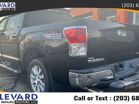 Used 2011 Toyota Tundra Limited w/ Platinum Pkg image 44