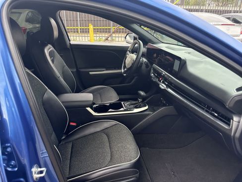 Used 2025 Kia K4 GT-Line image 17