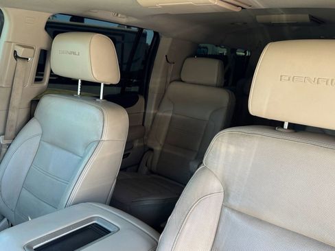 Used 2015 GMC Yukon XL Denali w/ Touring Package image 22
